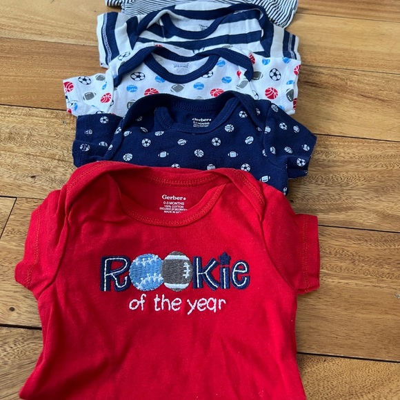 NWOT Gerber 0-3M Bundle Baby Boy Stripes Cars Sports Prints - Picture 6 of 11